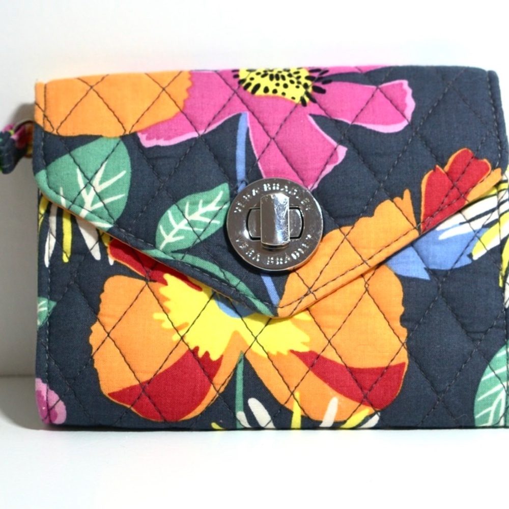 VERA BRADLEY “Your Turn” Smartphone Wristlet JAZZY BLOOMS Turn Lock